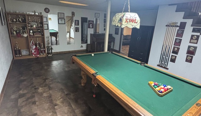 Charming 2-bedroom house with pool in Cullman