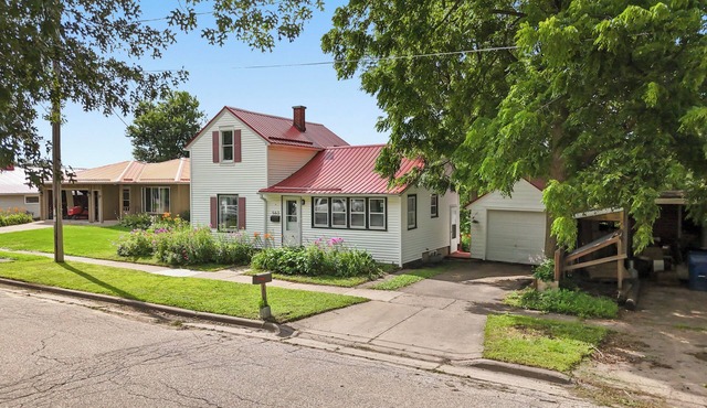 Charming 2-bedroom house in Viroqua with AC