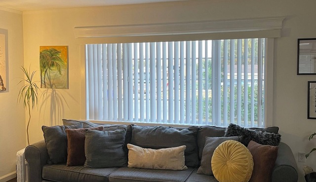 Charming 2-bedroom house in Yucaipa with WiFi, AC