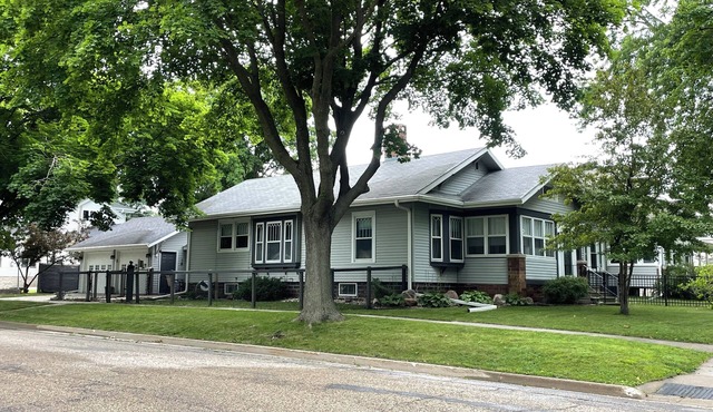 Charming 2-bedroom house in lovely Algona with WiFi, AC