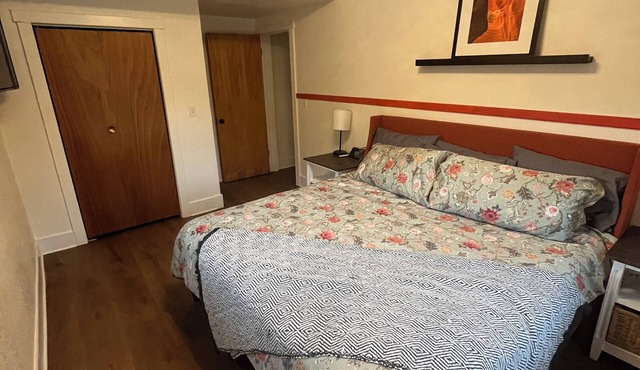 Charming 2-bedroom House in Uptown Butte