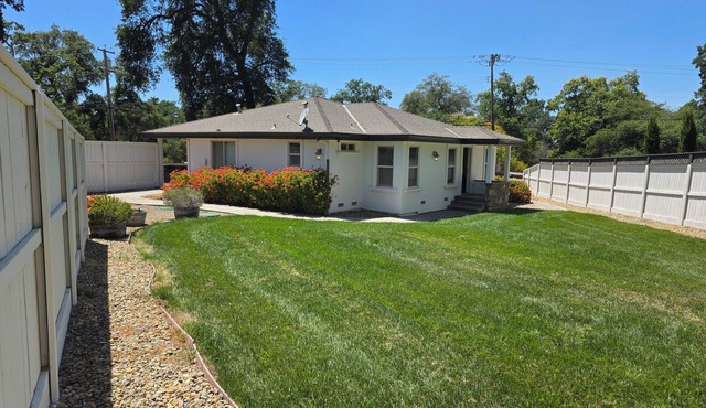 Charming 2-bedroom house with AC, WiFi in lovely Loomis