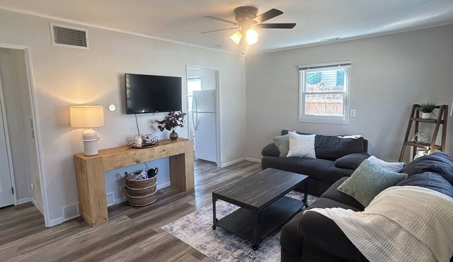 Charming 2-bedroom house with large fenced in yard in the heart of Quincy.