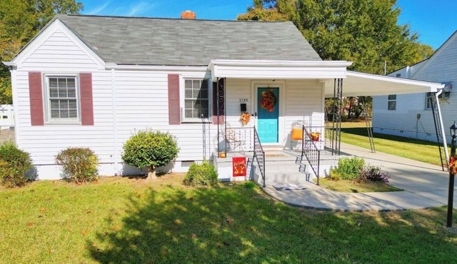 Charming 2-bedroom house in Wilson with Central Heating & Cooling