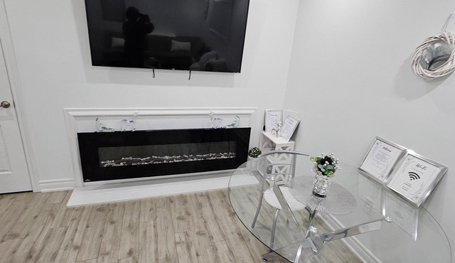 Charming 2-bedroom house with AC, WiFi in Pleasant Ajax