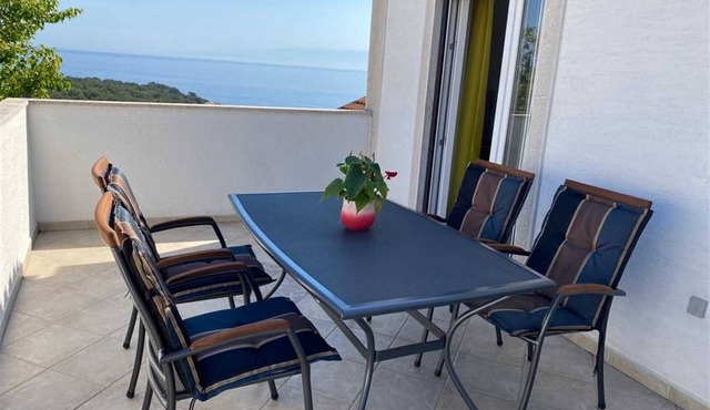 Charming 2-Bedroom apartment for 5