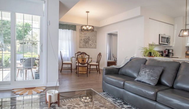 Charming 2-bedroom in wonderful Clarington with AC