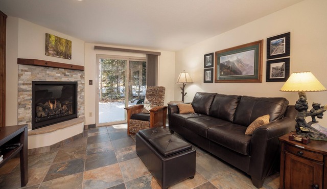 Charming 2 bedroom, in-floor heat and close to Main Street