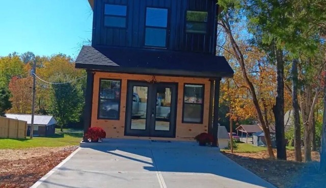 Charming 2-bedroom lodge with WiFi, AC in beautiful Somerset