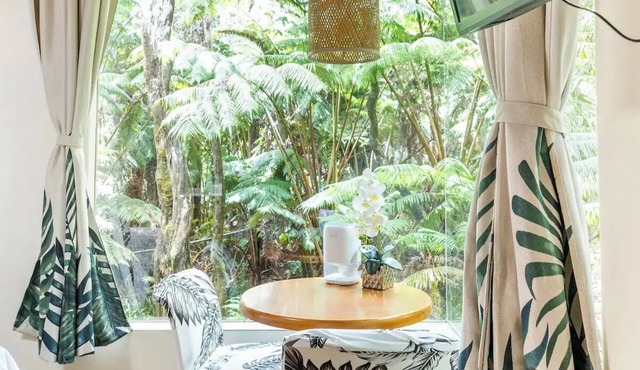 Charming 2-bedroom lodge in beautiful Volcano with Hot Tub