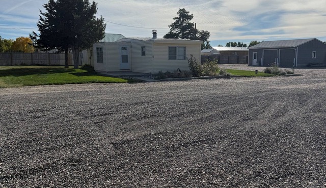 Charming 2-bedroom mobile home with Country Living in Wonderful Worland