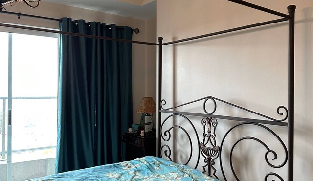 Charming 2-Bedroom Penthouse, Steps to Dow's Lake & Little Italy's Best