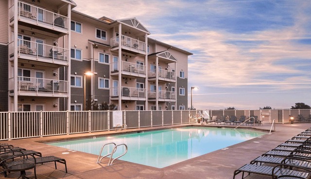 Charming 2-bedroom Queen in lovely Long Beach