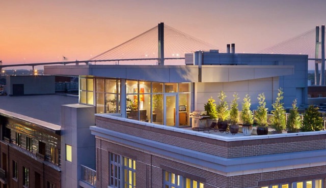 Charming 2-bedroom resort Located at Studio Ellis Square Savannah Georgia