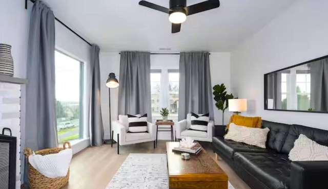 Charming 2 Bedroom Stay in Camas