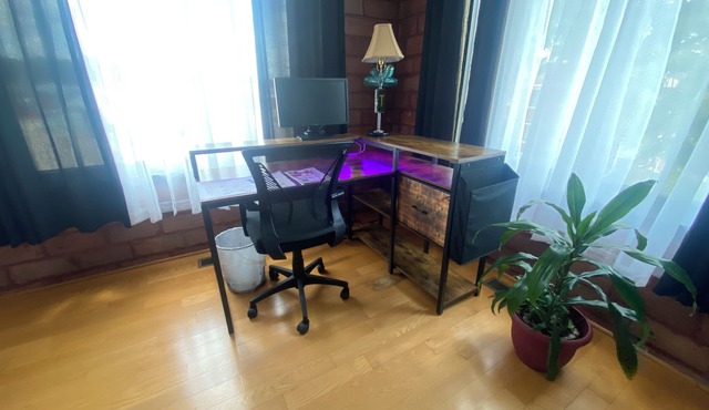 Charming 2-bedroom suite A with WiFi, AC in adorable Elkader