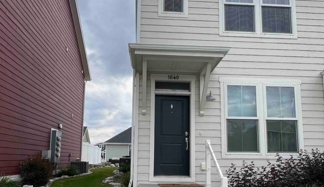 Charming 2-bedroom townhome with WiFi, AC/Heat in delightful Billings