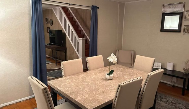 Charming 2-bedroom townhome in Coaldale close to St Lukes Hospital.