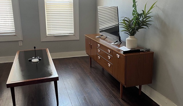 Charming 2-bedroom townhome in wonderful Milwaukee