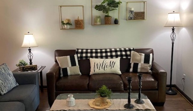Charming 2-bedroom townhome in delightful New Bern with WiFi, AC