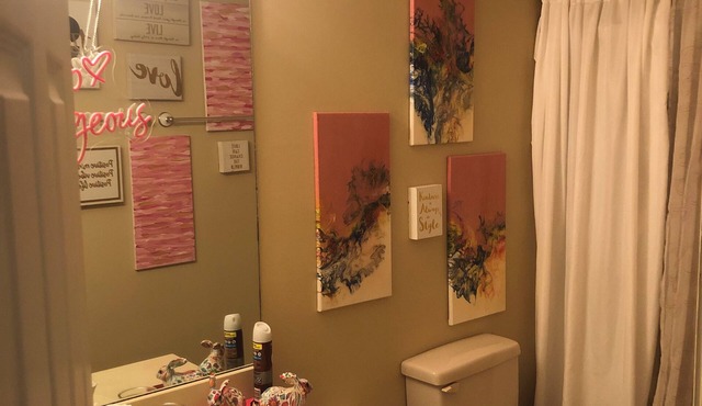 Charming 2-bedroom townhome in welcoming Auburn with AC, WiFi, 1897 Sqare feet