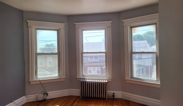 Charming 2-bedroom townhome with WiFi, AC in Kearny