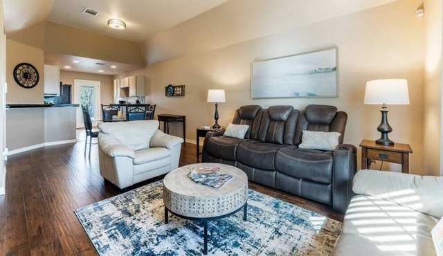 Charming 2 Bedroom Townhome in Historic Salado!