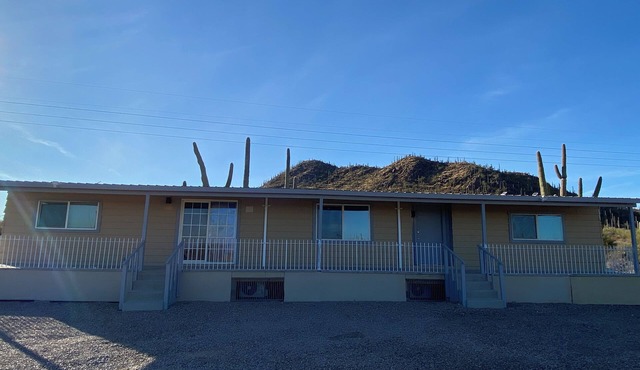 Charming 2-bedroom townhome with A/C and WiFi, located in the Sonora desertn