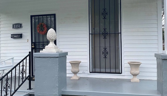 Charming 2-bedroom house only 4 minutes from the gates of LSU.