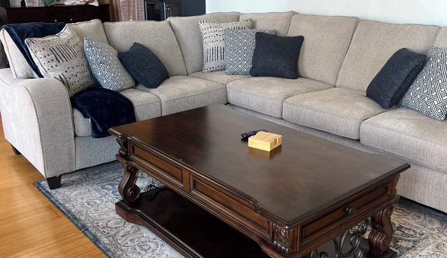 Charming 2-bedroom house in Bella Vista with private access to Tunnel Vision.