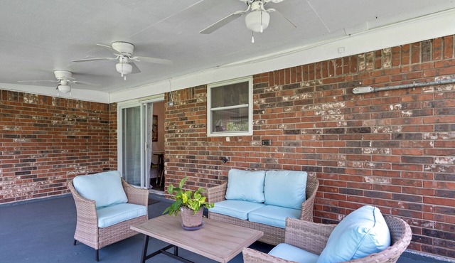 Charming 2-bedroom house in Bossier City & Barksdale Air Force Base