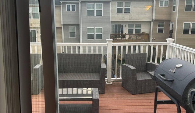 Charming 2-bedroom house in lovely Hedgesville with AC, fitness room
