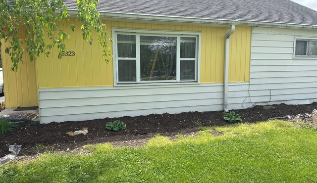 Charming 2-bedroom house in brilliant Indianapolis with AC, WiFi