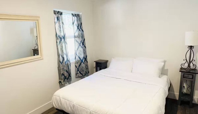 Charming 2-bedroom cabin with Wi-Fi included in Loch Lomond