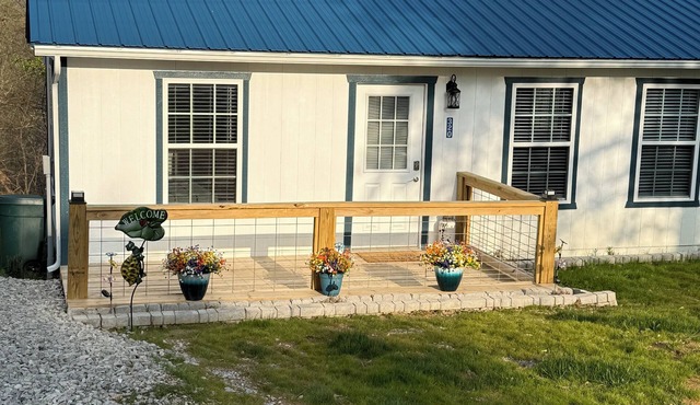 Charming 2-bedroom, 2 full baths and pet friendly house near Mammoth Cave NP.