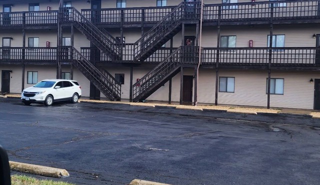 Charming 2-bedroom condo with WiFi, AC in fantastic Landing at Mark Twain Lake