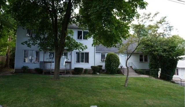 Charming 2-bedroom updated condo with everything you need.