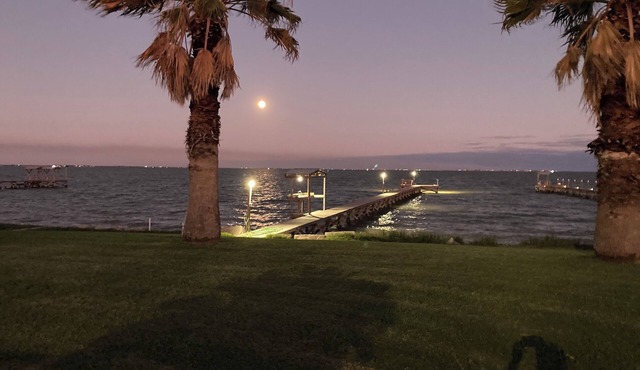 Charming 2-bedroom house with WiFi, AC in welcoming Port Lavaca