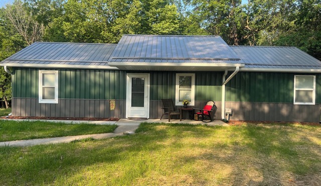Charming 2-bedroom house at Mark Twain Lake