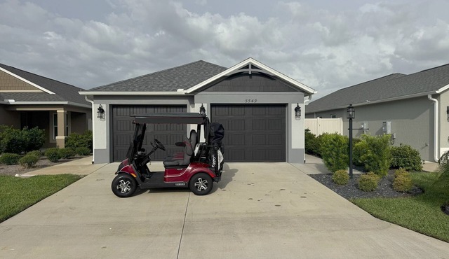 Charming 2-bedroom house in The Villages with Golf Cart