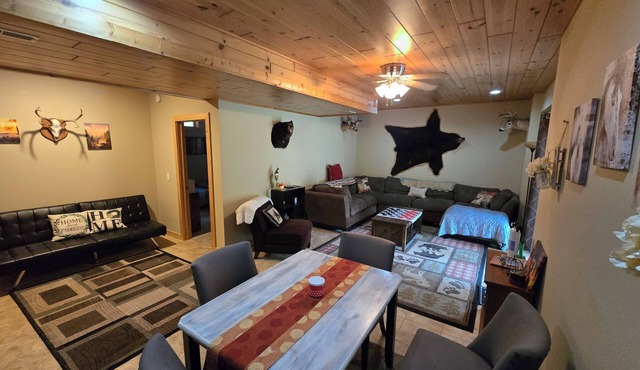 Charming 2-bedroom 1,200 sqft Countryside Suite, sleeps 8.