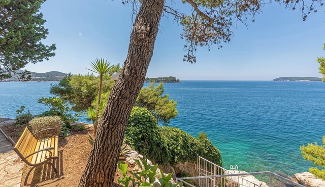 Charming 2-bedroom villa in fabulous Lozica with WiFi, AC