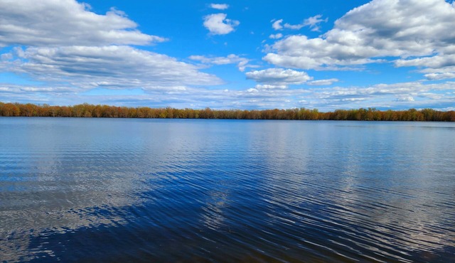 Charming 2-bedroom waterfront cottage in Black lake NY
