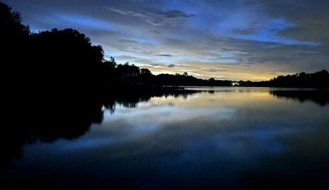 Charming 2-bedroom waterfront cottage in Montross