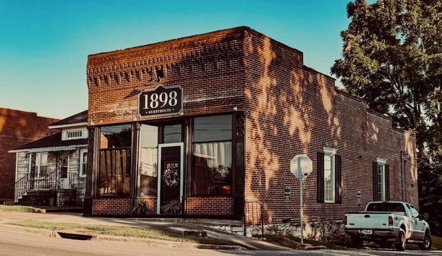 Charming 2-bedroom with AC, WiFi in lovely Jonesboro