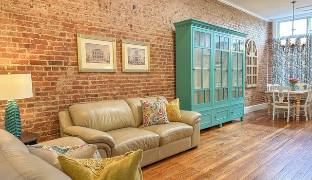 Charming 2 BR/2 bath in Historic District - Rent 1 Suite or Both/8-16 people!
