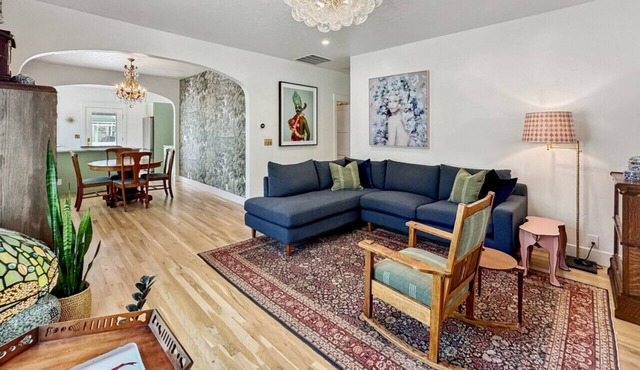 Charming 2-BR, Near Hyde Park, Cozy Fire Bowl