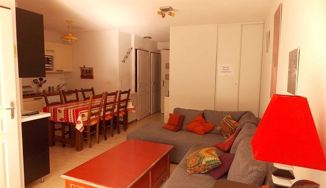 Charming 2-Room with Garden, Near Luchon, Sleeps 6, Pets Welcome, Private Parking