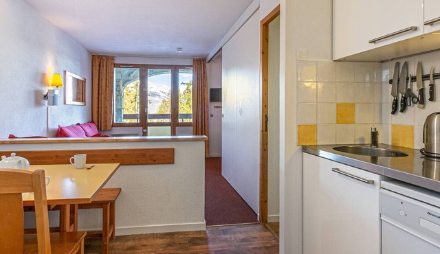 Charming 2-room apartment in La Plagne for 4 people with balcony, near slopes and shops