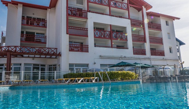 Charming 2-room apartment with pool in Hendaye, near port